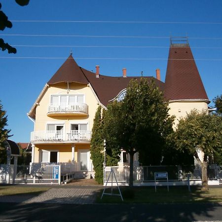 Terezia Guest-House Hotel Vonyarcvashegy Exterior foto